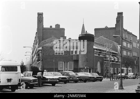 Pays-Bas Histoire: 'Het Schip' (bloc de maisons dans le quartier Spaarndammerbuurt à Amsterdam) ca. 14 février 1980 Banque D'Images