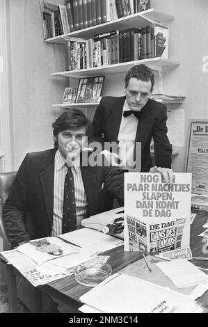 Pays-Bas Histoire: Lancement du nouveau quotidien ' de Dag ' le 15 mars; Peter Muller (à gauche) et rédacteur en chef adjoint Wim van Straten ca. 6 mars 1980 Banque D'Images