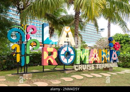 Panneau de bienvenue au terminal de croisière la Romana, la Romana, République dominicaine (Republica Dominicana), grandes Antilles, Caraïbes Banque D'Images