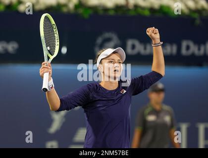 Dubaï, Émirats arabes Unis, 21st. Fév. 2023. Le joueur de tennis tchèque Barbora Krejcikova célèbre le mardi 21 février 2023 le tournoi des Championnats de tennis duty Free de Dubaï au Dubai Duty Free tennis Stadium. © Juergen Hasenkopf / Alay Live News Banque D'Images