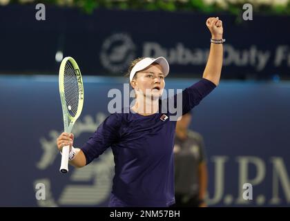 Dubaï, Émirats arabes Unis, 21st. Fév. 2023. Le joueur de tennis tchèque Barbora Krejcikova célèbre le mardi 21 février 2023 le tournoi des Championnats de tennis duty Free de Dubaï au Dubai Duty Free tennis Stadium. © Juergen Hasenkopf / Alay Live News Banque D'Images