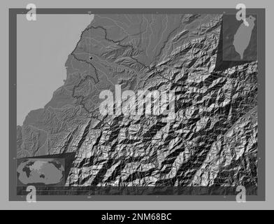 Hsinchu, comté de Taiwan. Carte d'altitude à deux niveaux avec lacs et rivières. Cartes d'emplacement auxiliaire d'angle Banque D'Images