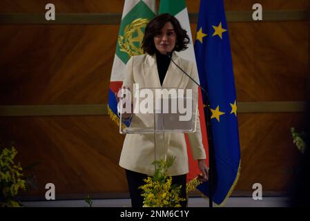 Rome Italie. 24 février 2023. Annamaria Bernini, ministre de l'Université et de la recherche, prend la parole lors de la cérémonie de l'année 35th de la création du Prix Maria Bellissario. Le prix est décerné chaque année aux femmes qui se sont distinguées dans la profession, dans la gestion, dans la science, dans l'économie et dans la vie sociale italienne et internationale. Vincenzo Nuzzolese/ Alamy Live News Banque D'Images