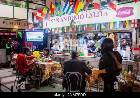 Restaurant, dans Mercado Central, Santiago. Chili. Banque D'Images