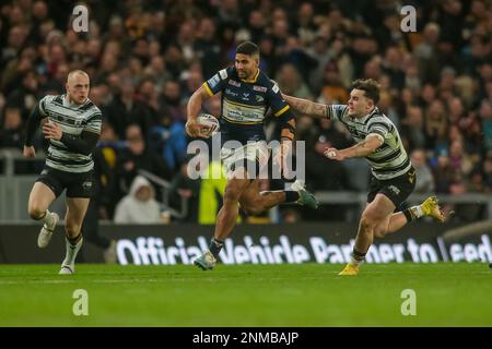 Leeds, Royaume-Uni. 24th févr. 2023. *** Lors du match de la Betfred Super League entre Leeds Rhinos et Hull FC au Headingley Stadium, Leeds, Royaume-Uni, le 24 février 2023. Photo de Simon Hall. Utilisation éditoriale uniquement, licence requise pour une utilisation commerciale. Aucune utilisation dans les Paris, les jeux ou les publications d'un seul club/ligue/joueur. Crédit : UK Sports pics Ltd/Alay Live News Banque D'Images