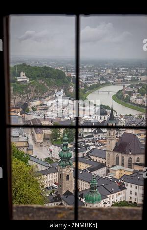 Vue depuis la Forteresse Hohensalzburg, Salzbourg, Autriche Banque D'Images