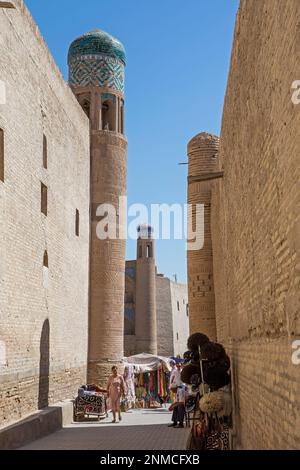 Rue principale à Ichon-Qala ou vieille ville, Khiva, Ouzbékistan Banque D'Images