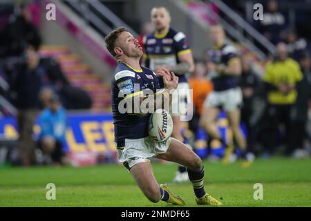 Leeds, Royaume-Uni. 24th févr. 2023. Richie Myler #1 de Leeds Rhinos laisse tomber le ballon pendant le match de la Super League Round 2 de Betfred Leeds Rhinos vs Hull FC au Headingley Stadium, Leeds, Royaume-Uni, 24th février 2023 (photo de James Heaton/News Images) à Leeds, Royaume-Uni, le 2/24/2023. (Photo de James Heaton/News Images/Sipa USA) crédit: SIPA USA/Alay Live News Banque D'Images