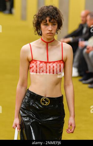 Milan, Italie. 24th févr. 2023. GUCCI piste automne-hiver 2023-2024 pendant la semaine de la mode de Milan le 2023 février - Milan; Italie 24/02/2023 crédit: dpa/Alay Live News Banque D'Images