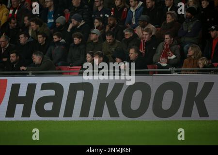 EINDHOVEN - panneau Hankook lors du match de l'UEFA Europa League entre le PSV Eindhoven et le Sevilla FC au stade Phillips sur 23 février 2023 à Eindhoven, pays-Bas. AP | hauteur néerlandaise | Jeroen Putmans Banque D'Images