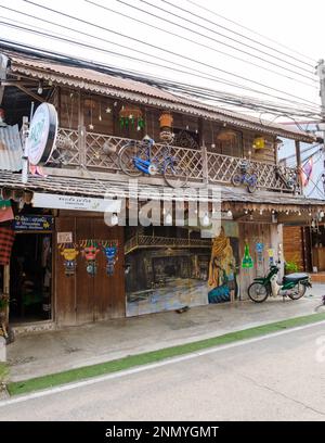 Village de Chiang Khan Nord-est de la Thaïlande février 2023 un village traditionnel avec des maisons en bois le long du Mékong en Thaïlande Banque D'Images