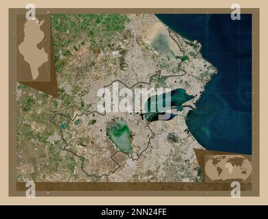 Tunis, gouvernorat de Tunisie. Carte satellite basse résolution. Lieux des principales villes de la région. Cartes d'emplacement auxiliaire d'angle Banque D'Images