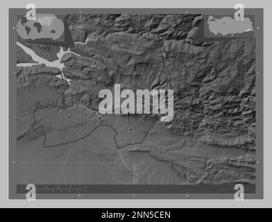 Srnak, province du Turkiye. Carte d'altitude en niveaux de gris avec lacs et rivières. Lieux des principales villes de la région. Cartes d'emplacement auxiliaire d'angle Banque D'Images