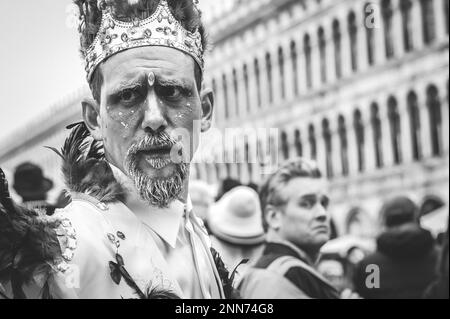 Portrait d'un homme masqué de carnaval à Venise Banque D'Images