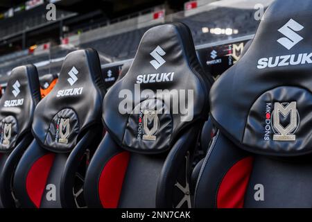 Logo sur la place assise à l'intérieur du stade lors du match Sky Bet League 1 entre MK Dons et Ipswich Town au stade MK, Milton Keynes, le samedi 25th février 2023. (Photo : Kevin Hodgson | ACTUALITÉS MI) crédit : ACTUALITÉS MI et sport /Actualités Alay Live Banque D'Images