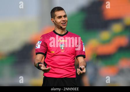 Venise, Italie. 25th févr. 2023. L'arbitre du match Luca Zufferli pendant Venezia FC vs Cagliari Calcio, football italien série B match à Venise, Italie, 25 février 2023 crédit: Agence de photo indépendante/Alamy Live News Banque D'Images