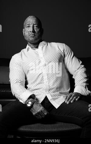 Ian Griggs (alias M. Ink) en chemise - version noir et blanc Banque D'Images