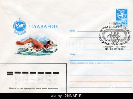 URSS - vers 1986: Une enveloppe postale de la première journée de l'URSS avec des timbres. 1986 Jeux de bonne volonté. Natation. Banque D'Images