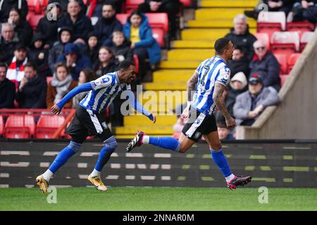 Liam Palmer de Sheffield Wednesday célèbre après avoir marqué le premier but du match lors du match de Sky Bet League One à la Valley, Londres. Date de la photo: Samedi 25 février 2023. Banque D'Images