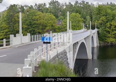 Viaduc en béton armé, Pasviny, Divoka Orlice, Bohême de l'est, République tchèque Banque D'Images