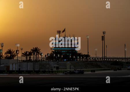 Sakhir, Bahreïn, 25th février 2023, Kevin Magnussen, du Danemark, concurrence pour Haas F1 . Essais d'hiver, essais d'hiver du championnat de Formule 1 2023. Crédit : Michael Potts/Alay Live News Banque D'Images