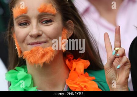 Rome, . 25th févr. 2023. Rome, Italie 25.02.2023: La couleur des fans sur les stands pendant le match de rugby Guinness six Nations 2023 entre l'Italie et l'Irlande au Stadio Olimpico sur 25 février 2023 à Rome, Italie. Crédit : Agence photo indépendante/Alamy Live News Banque D'Images