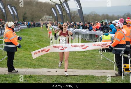 Chester, Royaume-Uni. 26th févr. 2023. Gemma Steel, Lauren McNeil et Sarah Austin participant à la course féminine senior aux championnats nationaux de cross-country anglais, Château de Bolesworth, Chester, Angleterre, Royaume-Uni le samedi 25th février 2023 photo de Gary Mitchell crédit: Gary Mitchell, GMP Media/Alay Live News Banque D'Images