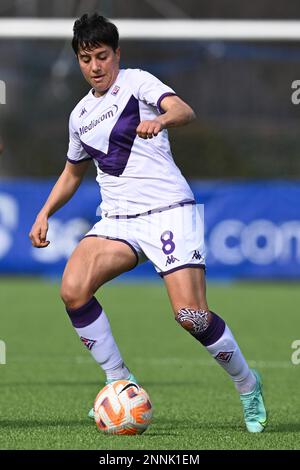 Milan, Italie. 25th févr. 2023. Centre de développement de la jeunesse Konami, 25.02.23 Alice Parisi (8 ACF Fiorentina) pendant le match de la série A entre les femmes FC Internazionale et Fiorentina au Centre de développement de la jeunesse Konami à Milan, Italie Soccer (Cristiano Mazzi/SPP) Credit: SPP Sport Press photo. /Alamy Live News Banque D'Images