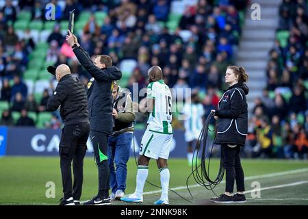 25-02-2023: Sport: Groningen v Excelsior GRONINGEN, PAYS-BAS - FÉVRIER 25: JETRO Willems (FC Groningen), substitution pendant le match Eredivisiie Banque D'Images