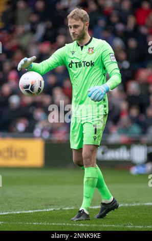 Wrexham, Wrexham County Borough, pays de Galles. 25th février 2023. Le gardien de but de Wrexham Rob Lainton, pendant le club de football de l'association Wrexham V Dorking Wanderers football Club au terrain de course, dans la Vanarama National League. (Image de crédit : ©Cody Froggatt/Alamy Live News) Banque D'Images