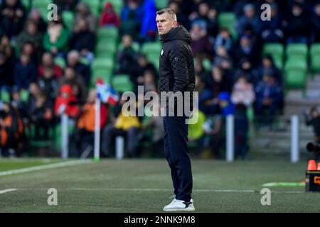 25-02-2023: Sport: Groningen / Excelsior GRONINGEN, PAYS-BAS - FÉVRIER 25: Entraîneur-chef Marinus Dijkhuizen (Excelsior Rotterdam). pendant le match Banque D'Images