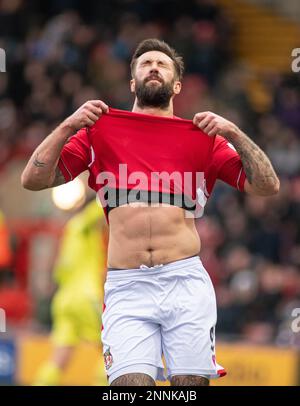 Wrexham, Wrexham County Borough, pays de Galles. 25th février 2023. Ollie Palmer de Wrexham, pendant le club de football de l'association Wrexham V Dorking Wanderers football Club au terrain de course, dans la Vanarama National League. (Image de crédit : ©Cody Froggatt/Alamy Live News) Banque D'Images