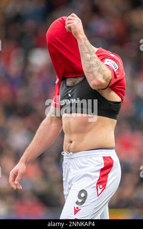 Wrexham, Wrexham County Borough, pays de Galles. 25th février 2023. Ollie Palmer de Wrexham, pendant le club de football de l'association Wrexham V Dorking Wanderers football Club au terrain de course, dans la Vanarama National League. (Image de crédit : ©Cody Froggatt/Alamy Live News) Banque D'Images