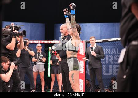 ORLANDO, FL - 24 février Desiree Yanez est déclaré vainqueur de la série 5 PFL Challenger sur 24 février 2023 aux studios Universal d'Orlando, Floride. (Photo par Aaron Litz/PxImages) Banque D'Images