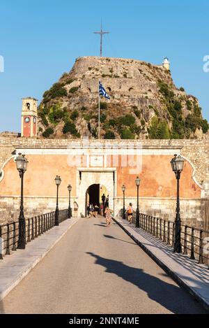 Entrée privée, pont, ancienne forteresse, Kerkyra, île de Corfou, îles Ioniennes, Grèce Banque D'Images