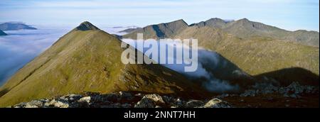 Feu tôt le matin sur Buachaville Etive Beag, Glen COE, Écosse Banque D'Images