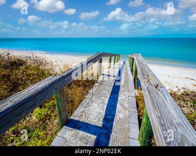 Sentier menant à la plage du golfe du Mexique, Pass-A-Grill, Floride, États-Unis Banque D'Images