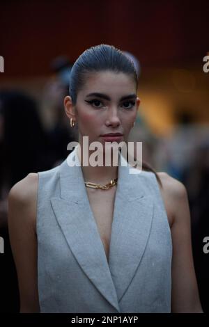 Cindy Mello à l'extérieur de l'Alberta Ferretti défilé de mode pendant la semaine de la mode de Milan vêtements pour femmes automne/hiver 2023/2024 Banque D'Images