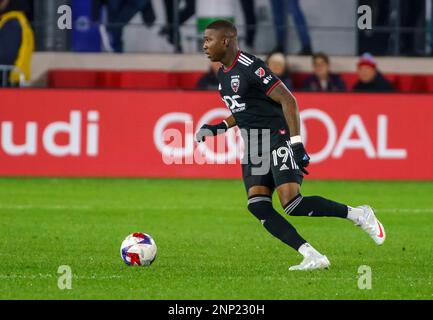 WASHINGTON, DC, États-Unis - 25 FÉVRIER 2023 : le centre des capitales de Washington Nicklas Backstrom (19) fait avancer le ballon lors d'un match MLS entre le D.C United et le Toronto FC, sur 25 février 2023, à Audi Field, à Washington, CC. (Photo de Tony Quinn-Alay Live News) Banque D'Images