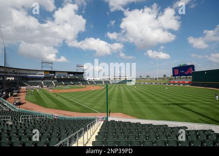 North Port FL USA: Une vue générale du terrain pendant les échauffements avant un match d'entraînement de printemps MLB entre les Braves d'Atlanta et le R de Boston Banque D'Images