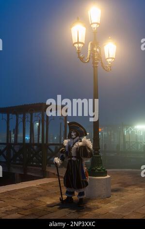 VENISE, ITALIE - FEBRARY 17 2023 : les masques du carnaval de Venise 2023 Banque D'Images