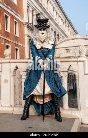 VENISE, ITALIE - FEBRARY 17 2023 : les masques du carnaval de Venise 2023 Banque D'Images