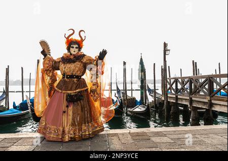 VENISE, ITALIE - FEBRARY 17 2023 : les masques du carnaval de Venise 2023 Banque D'Images