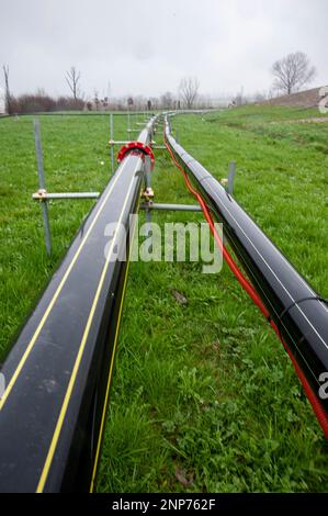 Tuyaux de production et de distribution de gaz. Gazoduc et gazoduc de méthane en panorama. Banque D'Images