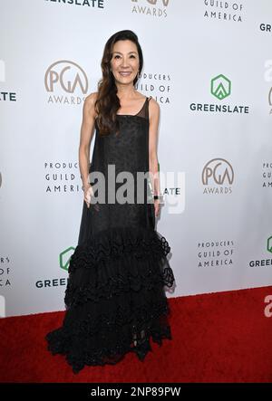 Los Angeles, États-Unis. 25th févr. 2023. Michelle Yeoh aux Prix annuels de la Guilde des producteurs 34th à l'hôtel Beverly Hilton. Crédit photo : Paul Smith/Alamy Live News Banque D'Images