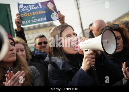 Elly Schlein, la tournée du candidat du Parti démocratique pour le secrétaire du parti aux primaires du 26 février. Turin, Italie - février 2023 Banque D'Images