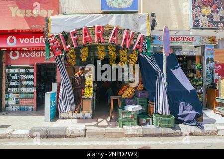 Vieille ville, Egypte, mars 2020: Boutique de fruits en Egypte Afrique Banque D'Images