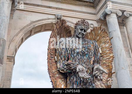 La sculpture de l'ange du couteau au parc Birkenhead. Banque D'Images