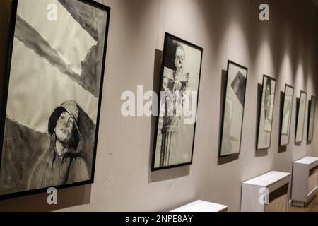 Les œuvres de Mykola Lukin sont visibles à l'exposition. Dans le cadre de la série d'expositions consacrées à la guerre russo-ukrainienne « la langue de la guerre », 2 nouvelles expositions - Mykola Lukin « Gruntovy vody » et Danylo Movchan « où est votre piqûre » ont été ouvertes au Musée des beaux-arts d'Odessa. Banque D'Images