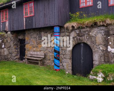 Kirkjubour, Îles Féroé - juillet 2021 : ferme et musée historiques - Kirkjuboargardur (ou Roykstovan) Construit au 11th siècle, il est l'un des plus anciens Banque D'Images